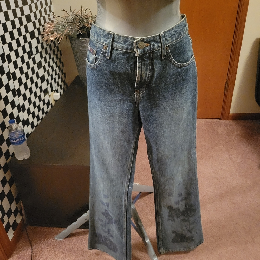 L.E.I Vintage Jeans with Flowers Detail on bottom of leg